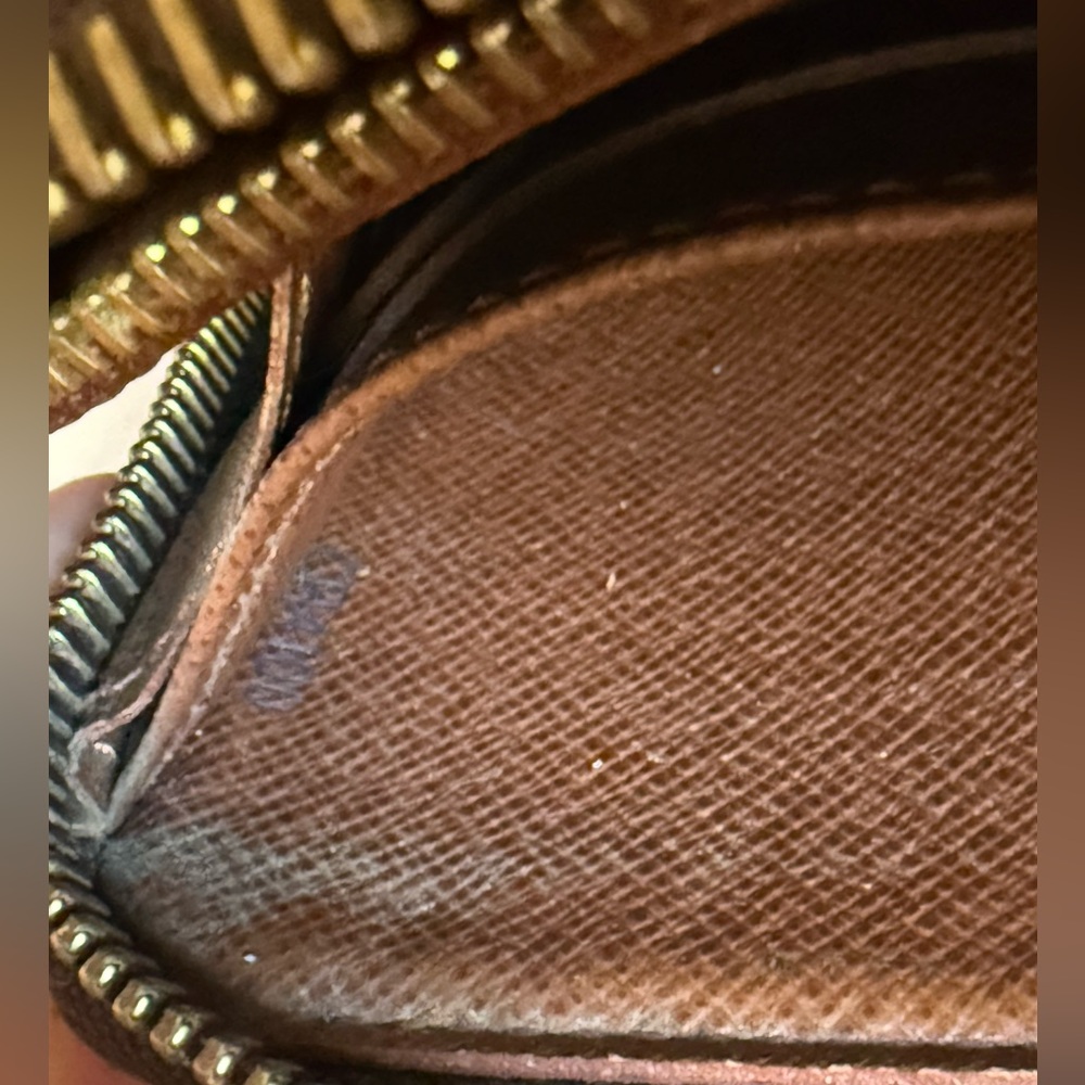 Louis Vuitton Monogram Large Zipper Wallet Purse - Picture 15 of 16